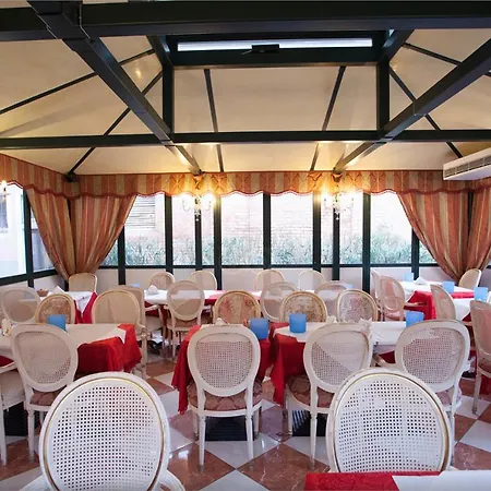 Tre Archi Otel