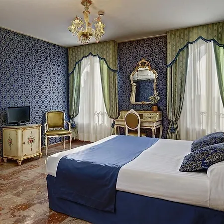 트레 아치 호텔 베니스