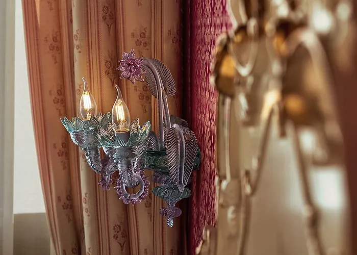 تري آرشي فندق