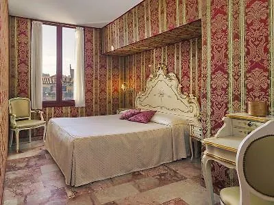 Tre Archi Hotel 3*